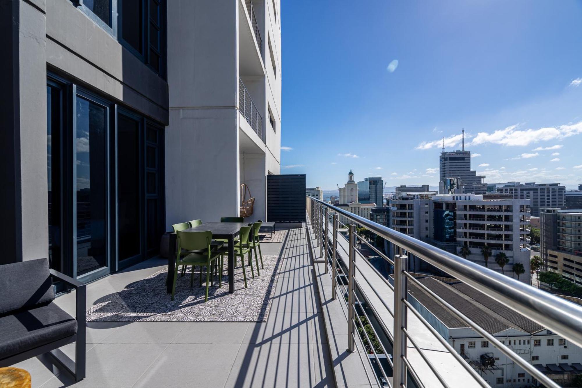 16 On Bree Luxury Apartments Cape Town Exterior foto